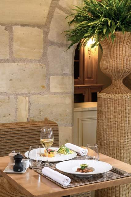 Hôtel Restaurant Rochecorbon · Les Hautes Roches